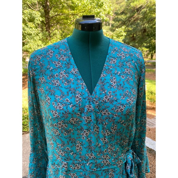 Ruffle Wrap Dress L/G 12/14 Bell Sleeves Floral NWT - Picture 2 of 10